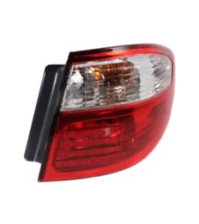 چراغ خطر روی سپرهای عقب ماکسیما